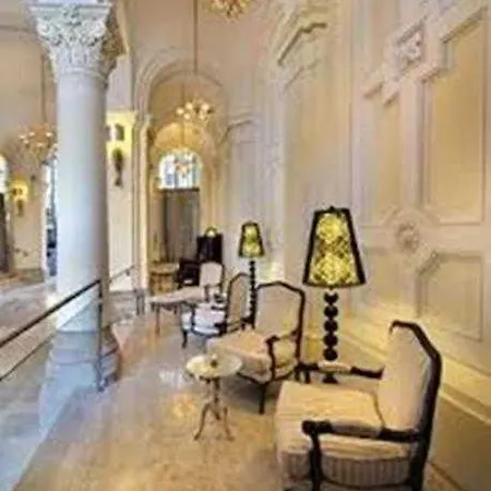 Grandezza Luxury Palace מלון 5*