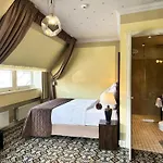グランデッツァ ラグジュアリー パレス ブルノ