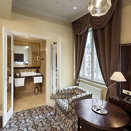 格兰迪萨豪华宫殿酒店 酒店