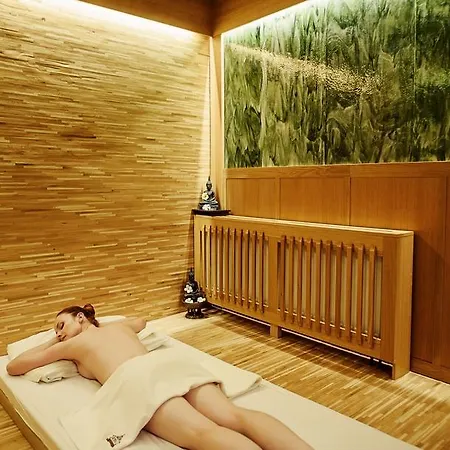 غراندييزا لكجري بالاس 5*